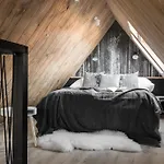 Mountain Base - Osada Szeligowka Premium 度假居