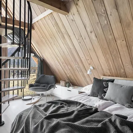 Mountain Base - Osada Szeligowka Premium 코스실리스코