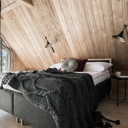 Mountain Base - Osada Szeligowka Premium 펜션 코스실리스코