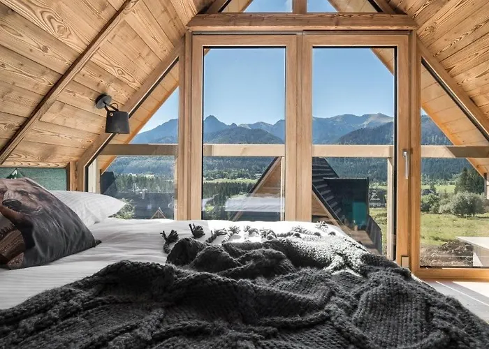 Semesterbostad Mountain Base - Osada Szeligowka Premium *